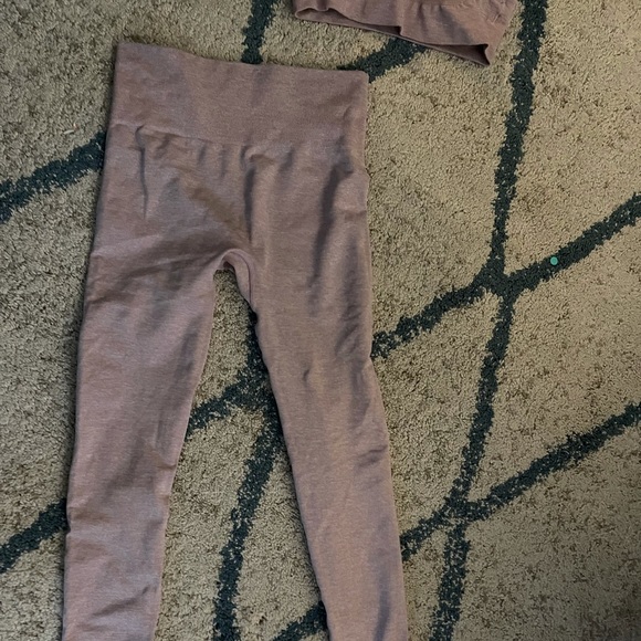 Women’s best leggings - Picture 1 of 3